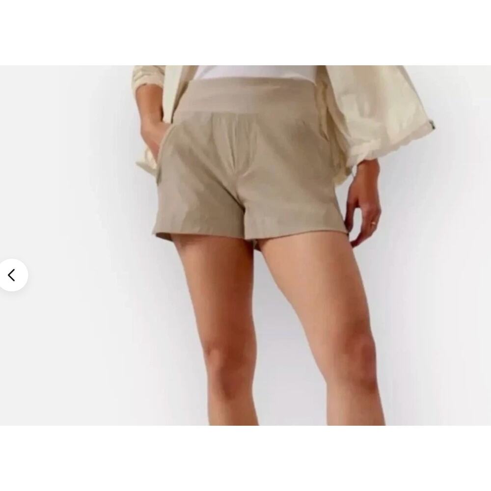Athleta Trekkie North Short Hiking Beige Khaki Tan Woman's Size 10